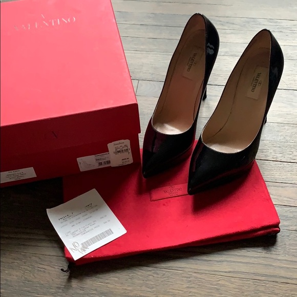 Valentino Garavani Shoes - Valentino Black Patent Leather Pumps Sz 7